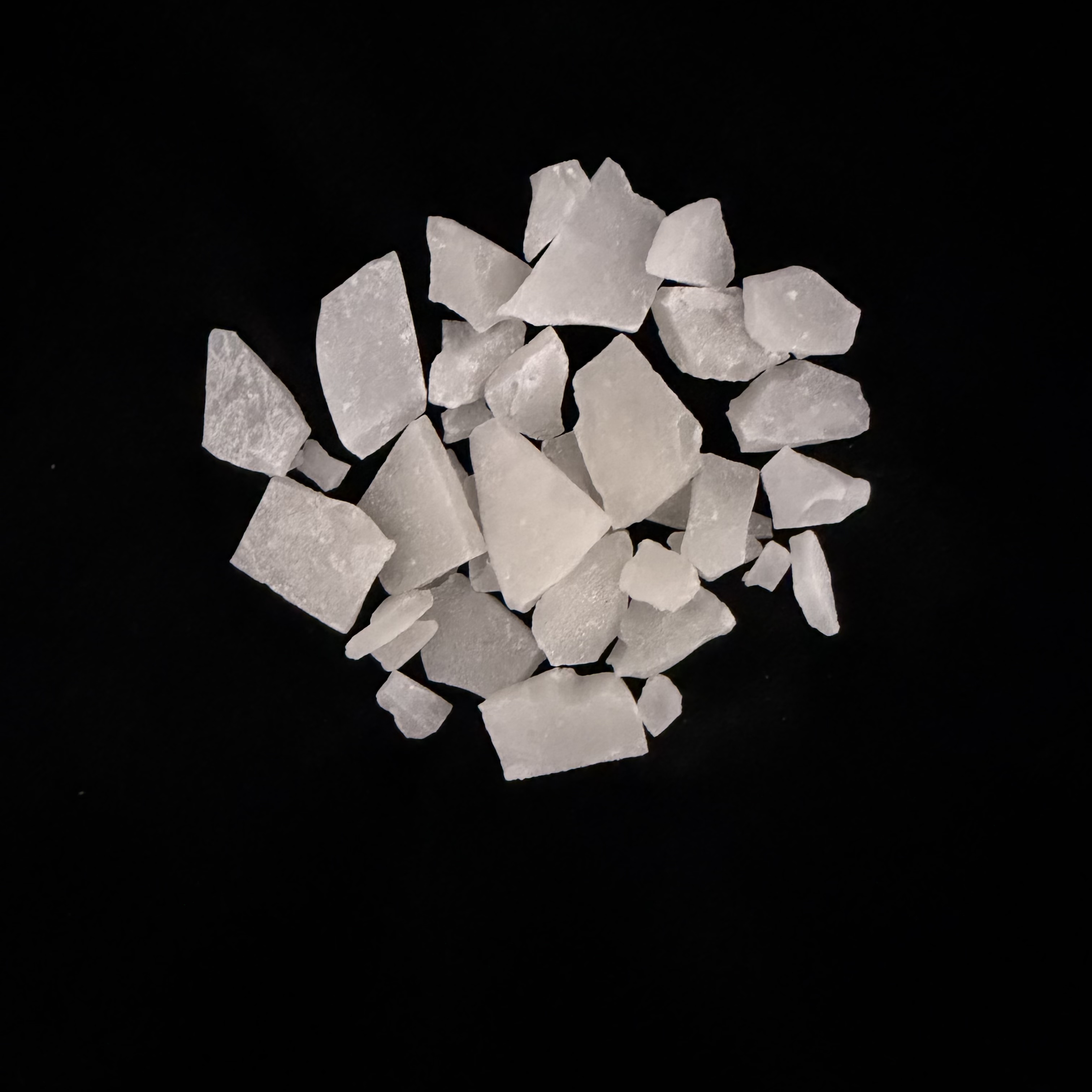Flake aluminum sulfate